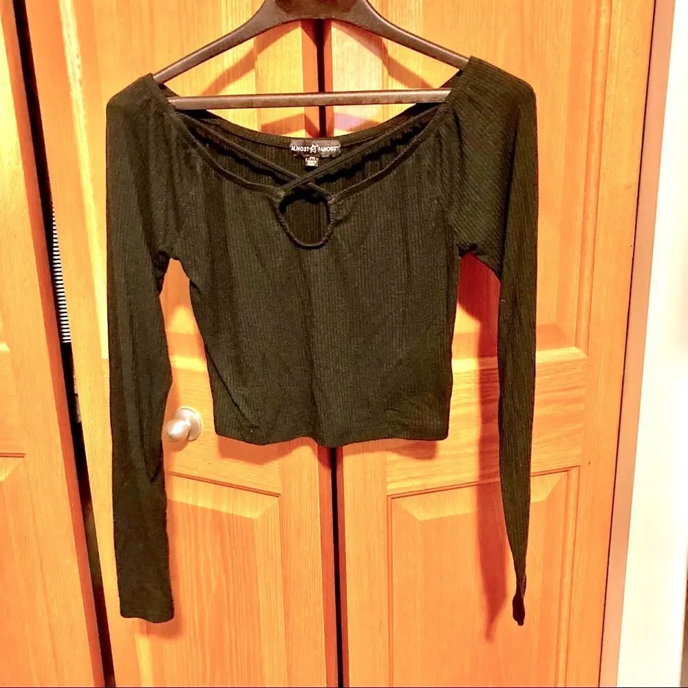 Criss Cross Sexy Black Ribbed Crop Top Sweater by ALMOST FAMOUS Womens Medium